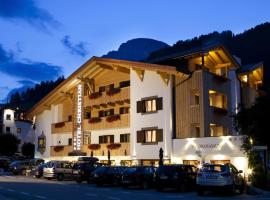 Hotel Christian, hotel sa Corvara in Badia
