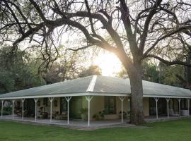 Kolokolo Safari Home - Mashatu Game Reserve, hotel em Lentswelemoriti