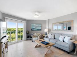 Tropical Getaway w/Private Beach 1 BD Condo, hotell sihtkohas Tavernier