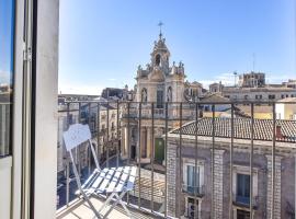 होटल की एक तस्वीर: 2 Bedroom Lovely Apartment In Catania