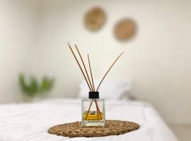 Daily Kost @Pontianak City Center、Siantanのホテル