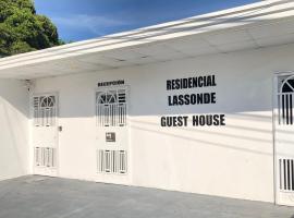 A picture of the hotel: Residencial Lassonde Guest House