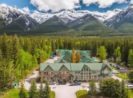 Banff Woods lodge