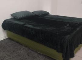 Gambaran Hotel: Apartamento Quarto e Cozinha cod 3 Tremembe