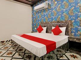 A picture of the hotel: OYO Flagship Hotel Welcome Dau Ji