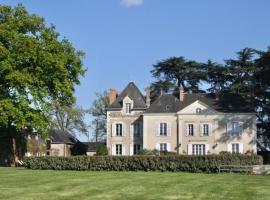 Fotos de Hotel: Le Pasty - Grande maison avec piscine