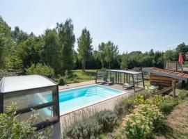 Hotel fotoğraf: Piscine Spa et Sauna Privé