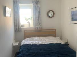 호텔 사진: Cosy room 10 min from beach