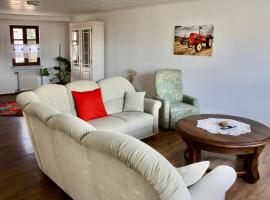 Ferienhaus zum roten Traktor, hotel v destinaci Perl