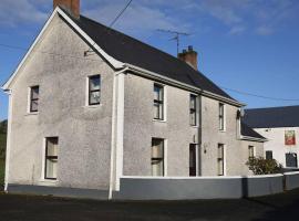 Hotel Foto: Beautiful 3 bed house in Newtwnstewart