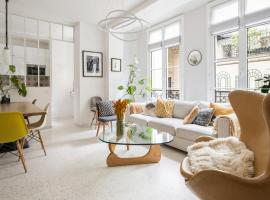 A picture of the hotel: Large house renovated in Paris - Welkeys