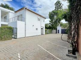 E&D Apartments, hotel di Antananarivo