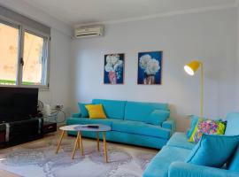 รูปภาพของโรงแรม: Lovely, Modern One Bedroom Apartment Near Tirana Center and Pazari i Ri