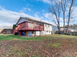 Photo de l’hôtel: Lorton Vacation Rental Home with Backyard and Deck!