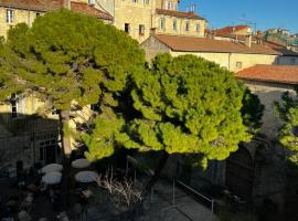 Photo de l’hôtel: “Le perchoir Saint-Roch”, centre historique