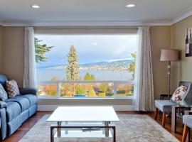 Фотографія готелю: Mid-Century Seattle Home w/ Lakefront Views!