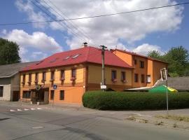 A picture of the hotel: Penzion U Slunce