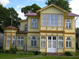 Hotel kuvat: Guesthouse Airava