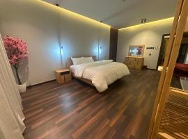 A picture of the hotel: تربل فور سويت - Triple Four Suite