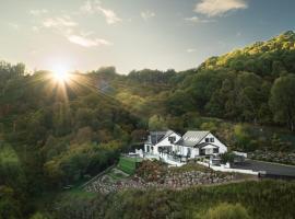 A picture of the hotel: Fern View House over Loch Ness