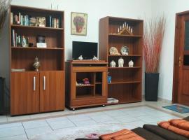 Old House, hotel u gradu Paradeísion