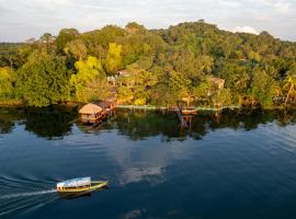 Las Luciernagas Hotel, hôtel à Flores