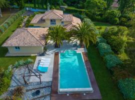 Фотография гостиницы: Villa calme avec piscine entre Pays Basque et Sud Landes