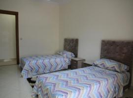 Hotel Photo: Mahaj