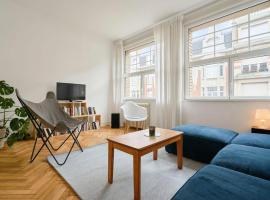 Foto do Hotel: Character 2-bedroom apartment in the city center