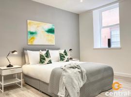 Photo de l’hôtel: 2 Bedroom Apartment by Central Serviced Apartments - Seagate - Close City Centre or Universities - Sleeps 4 1 x Double 2 x Single - Short Term Stays Welcome - Walk away from Train & Bus Station - Bus Routes to all over Dundee close by