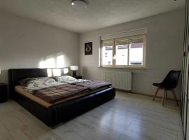 מלון צילום: 3 Zimmer Ferienwohnung mit eigenem Garten Trossingen