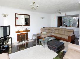 Hotel Photo: Picturesque Family Hideaway Chipping Ongar Essex