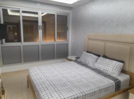 מלון צילום: appartement mdiq tetouan, 2 chambres 1 double salon