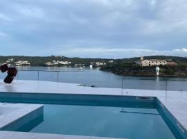 Hotel Photo: Hastinapura, acceso directo al mar