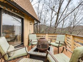 Fotos de Hotel: Mountain-View Home in Sonora with Multi-Level Deck