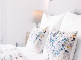 Elia House 3 near Nafpaktos, hotel in Lóngos