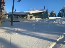 Saunaharju 5 järven rannalla, hotel in Kolinkylä