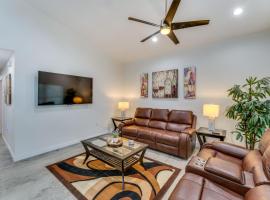 호텔 사진: Daytona Beach Vacation Home about 4 Mi to Main St Pier