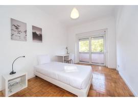 Фотография гостиницы: HOUZE_4 room flat in Central Lisbon