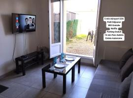 Hotel Photo: Appartement 2, Jardin, collation, 5 min de l'aéroport CDG