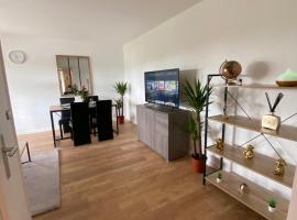 Хотел снимка: Appartement 59m2 professionnel ou familial Saint Quentin en Yvelines