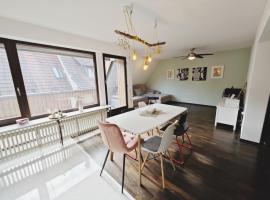 Hotel kuvat: CASA Chic - Zentral - Balkon - Parkplatz - SmartTV - Unique - Kernen