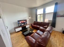 Hotel Photo: Cozy 2 bedroom apartment in Mile End