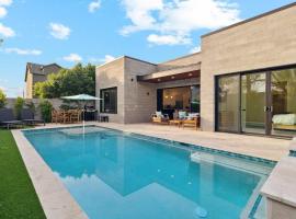 A picture of the hotel: Desert Blue Rose with Pool