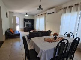 Gambaran Hotel: Sencilla y Comoda Casa 4 Personas