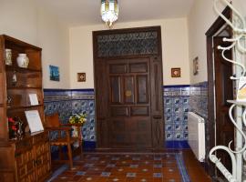 Фотографія готелю: La Antigua, casa céntrica, amplio patio y barbacoa