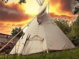 Hotel Photo: TeePee OPPIDUM Praha-MotoFamily