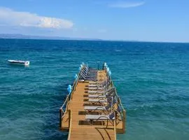 Lopera Beach Hotel, hotel u gradu Edremit