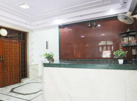 Hotel fotografie: SPOT ON 45514 Hotel Madhu Regency