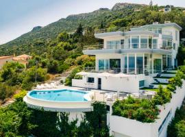 Фотографія готелю: Villa Coral Luxury Resort near Athens Airport